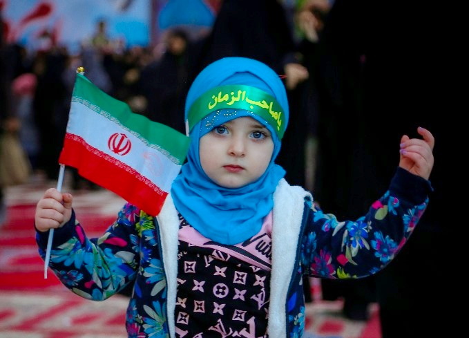 گزارش تصویری از تجمع سرود همگانی سلام فرمانده (بخش دوم)